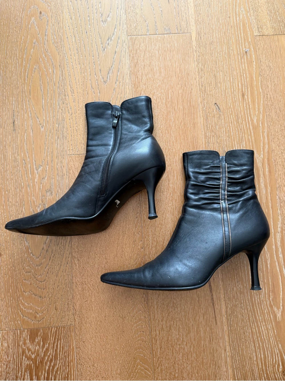 Women's Black Leather Pointed-Toe Ankle Booties with Side Zip gently worn
